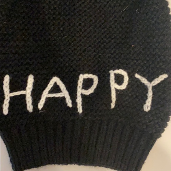 Happy black and white beanie - Picture 2 of 3